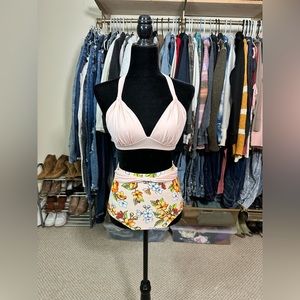 Size 4 or medium bakini